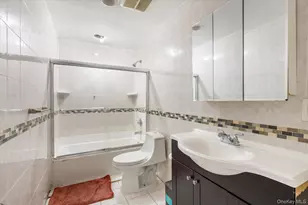 569 Peninsula Blvd, Cedarhurst, NY 11516 - Photo 8