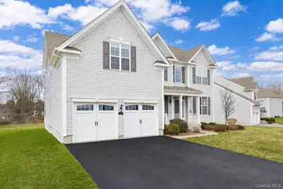 27 E Van Buren Way, Hopewell Junction, NY 12533 - Photo 2