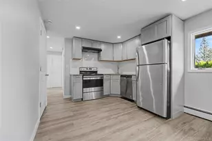 37 Fork Ln, Hicksville, NY 11801 - Photo 4