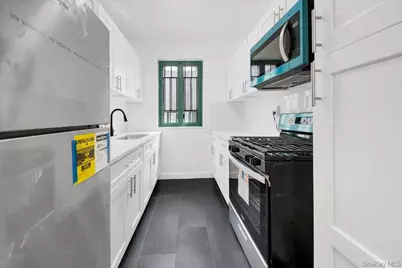 1569 Metropolitan Avenue #4g, Bronx, NY 10462 - Photo 2