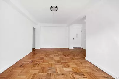 1569 Metropolitan Avenue #4g, Bronx, NY 10462 - Photo 8