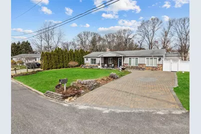 10 Heather Court, Centereach, NY 11720 - Photo 4