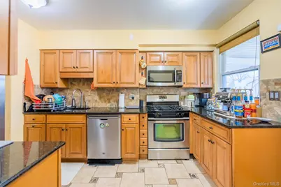 3214 Rawlins Avenue, Bronx, NY 10465 - Photo 4