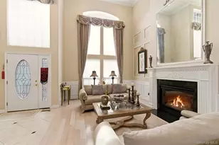 171 Hamlet Dr, Mount Sinai, NY 11766 - Photo 6