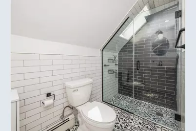 8 Crabtree Lane, Levittown, NY 11756 - Photo 22