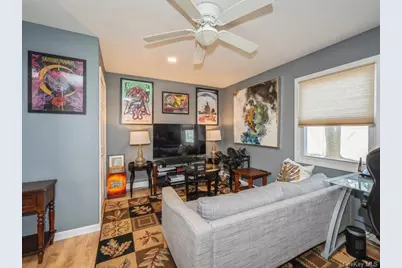 8 Crabtree Lane, Levittown, NY 11756 - Photo 18