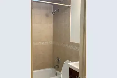 11433 204th Street, Saint Albans, NY 11412 - Photo 8