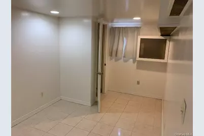 11433 204th Street, Saint Albans, NY 11412 - Photo 14