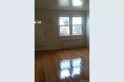 11433 204th Street, Saint Albans, NY 11412 - Photo 2