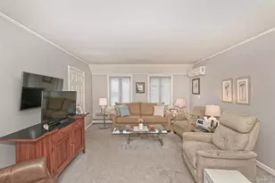 38 Moss Ln, Levittown, NY 11756 - Photo 8