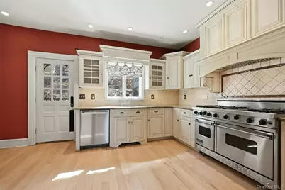 117 Liberty Avenue, Port Jefferson, NY 11777 - Photo 14