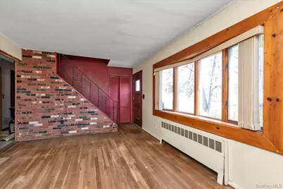 120 W 19th Street, Deer Park, NY 11729 - Photo 4