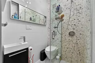 2033 Hering Ave, Bronx, NY 10461 - Photo 30