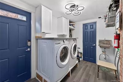 2033 Hering Avenue, Bronx, NY 10461 - Photo 32