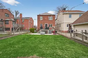 2033 Hering Ave, Bronx, NY 10461 - Photo 40