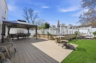 1600 Milburn Ct, Wantagh, NY 11793 - Photo 34