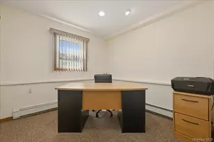 1600 Milburn Ct, Wantagh, NY 11793 - Photo 26
