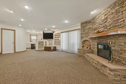 1600 Milburn Court, Wantagh, NY 11793 - Photo 24