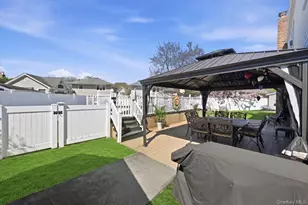 1600 Milburn Ct, Wantagh, NY 11793 - Photo 38