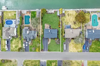 34 Secatogue Lane E, West Islip, NY 11795 - Photo 4