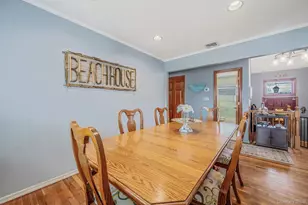 34 Secatogue Ln E, West Islip, NY 11795 - Photo 22