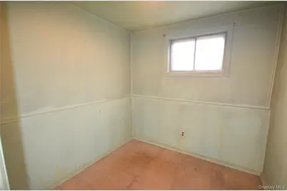 1474 Stephen Marc Lane, East Meadow, NY 11554 - Photo 14