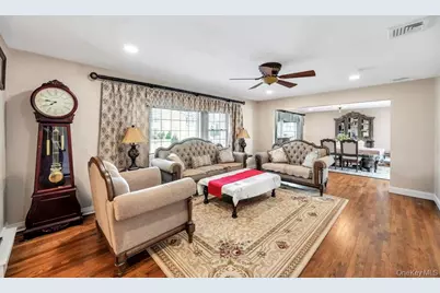 30 County Line Road, Farmingdale, NY 11735 - Photo 6