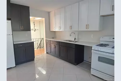 5 Suzie Drive, Spring Valley, NY 10977 - Photo 4