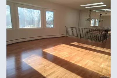 5 Suzie Drive, Spring Valley, NY 10977 - Photo 8