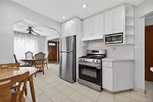 37 Manhattan Ave, Westbury, NY 11590 - Photo 8