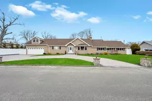 5 Kittiwake Ln, Babylon, NY 11702 - Photo 2