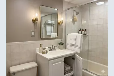 5616 Seabury Street #2A, Elmhurst, NY 11373 - Photo 2
