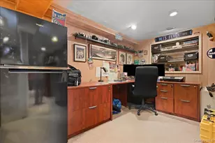 175 Locust St, Floral Park, NY 11001 - Photo 22