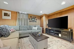 175 Locust St, Floral Park, NY 11001 - Photo 20