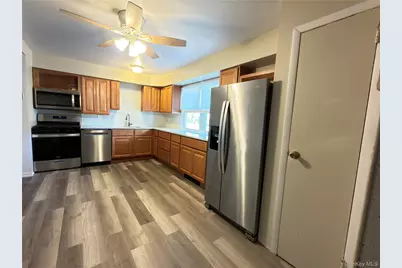 27 Peter Way, Kiamesha Lake, NY 12751 - Photo 6