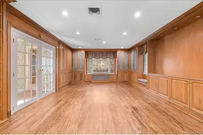 2 Hickory Hill, Roslyn, NY 11576 - Photo 12