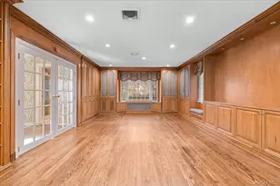 2 Hickory Hill, Roslyn, NY 11576 - Photo 12