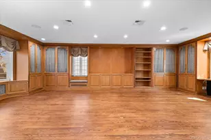 2 Hickory Hill, Roslyn, NY 11576 - Photo 10