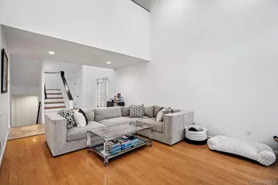 39 Chestnut Lane, Woodbury, NY 11797 - Photo 8