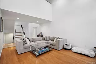 39 Chestnut Ln, Woodbury, NY 11797 - Photo 8