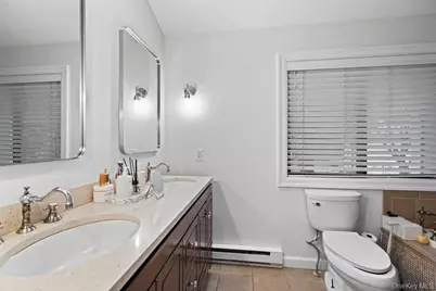 39 Chestnut Lane, Woodbury, NY 11797 - Photo 26