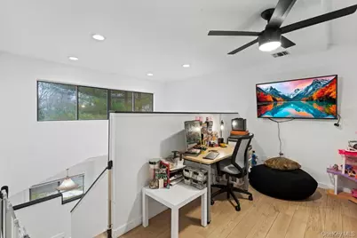 39 Chestnut Lane, Woodbury, NY 11797 - Photo 32