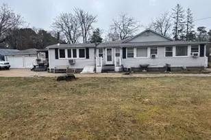 112 Priscilla Ave, Riverhead, NY 11901 - Photo 4