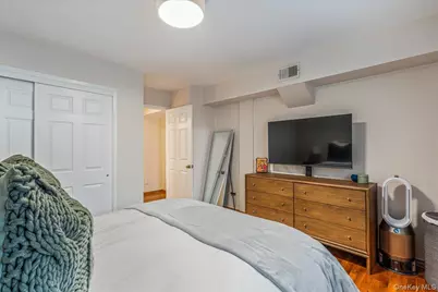196-52 45th Drive, Flushing, NY 11358 - Photo 6