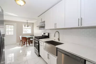 24 High Street, Locust Valley, NY 11560 - Photo 16