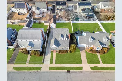 655 Joy Boulevard, Baldwin, NY 11510 - Photo 2