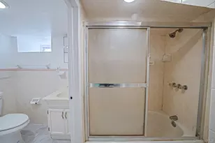 600 Astor St, Elmont, NY 11003 - Photo 30