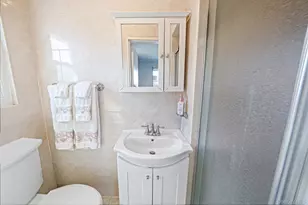 600 Astor St, Elmont, NY 11003 - Photo 16