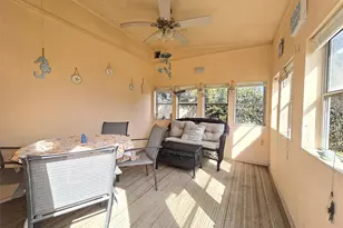 174 Shelby Ave, Holbrook, NY 11741 - Photo 18