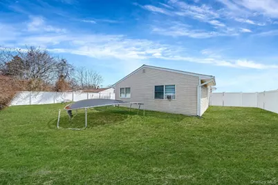 53 Spruce Street, Central Islip, NY 11722 - Photo 20